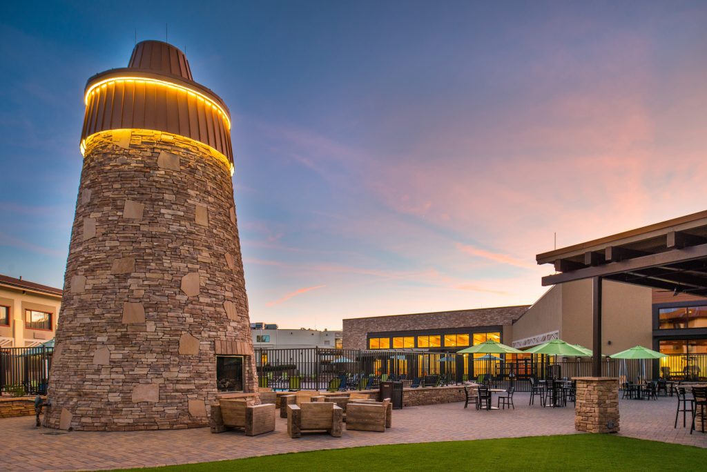 Squire Resort outdoor Patio